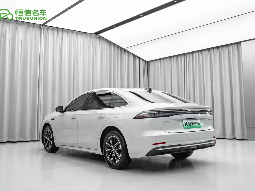 Geely Galaxy A7 2025 из CN, фото 5