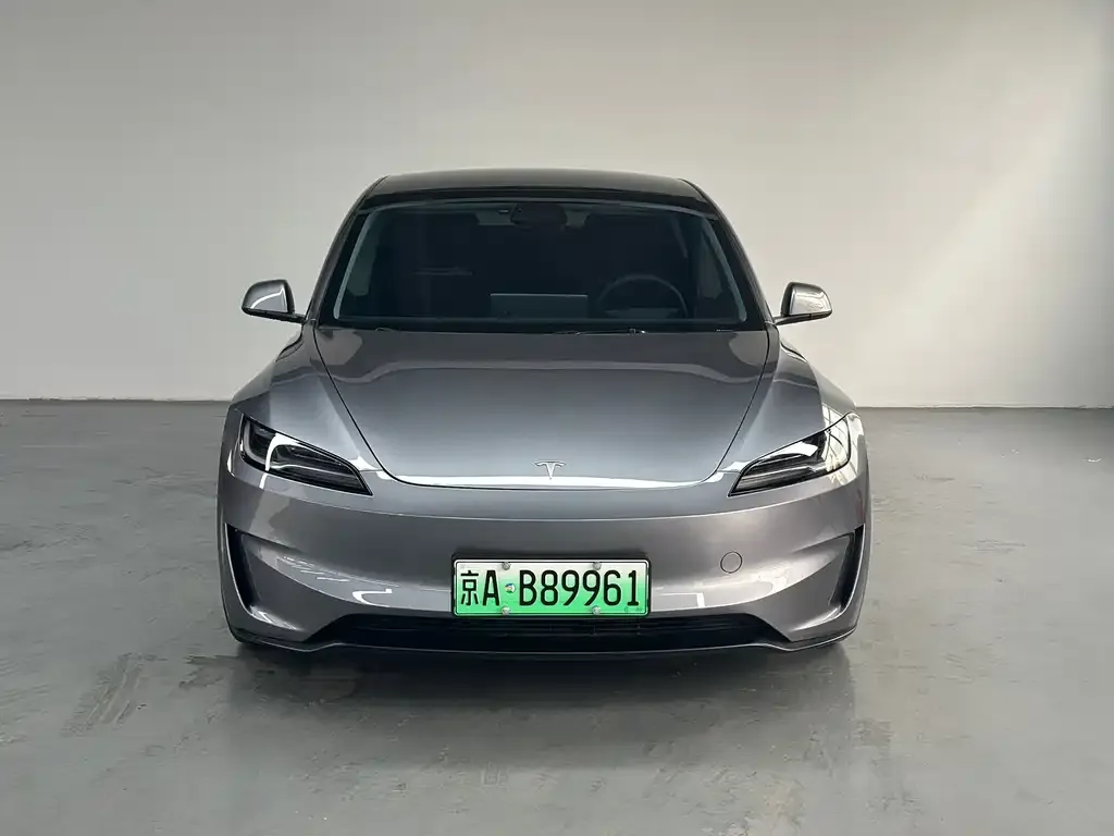 Tesla Model 3 — фото 2
