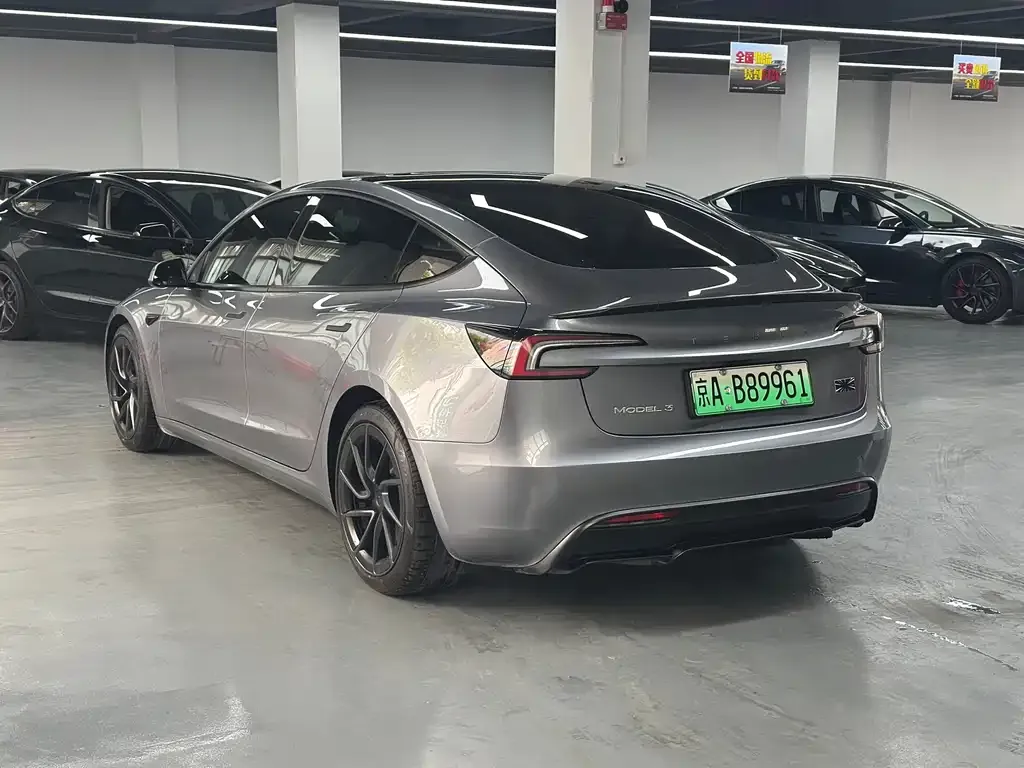 Tesla Model 3 — фото 5