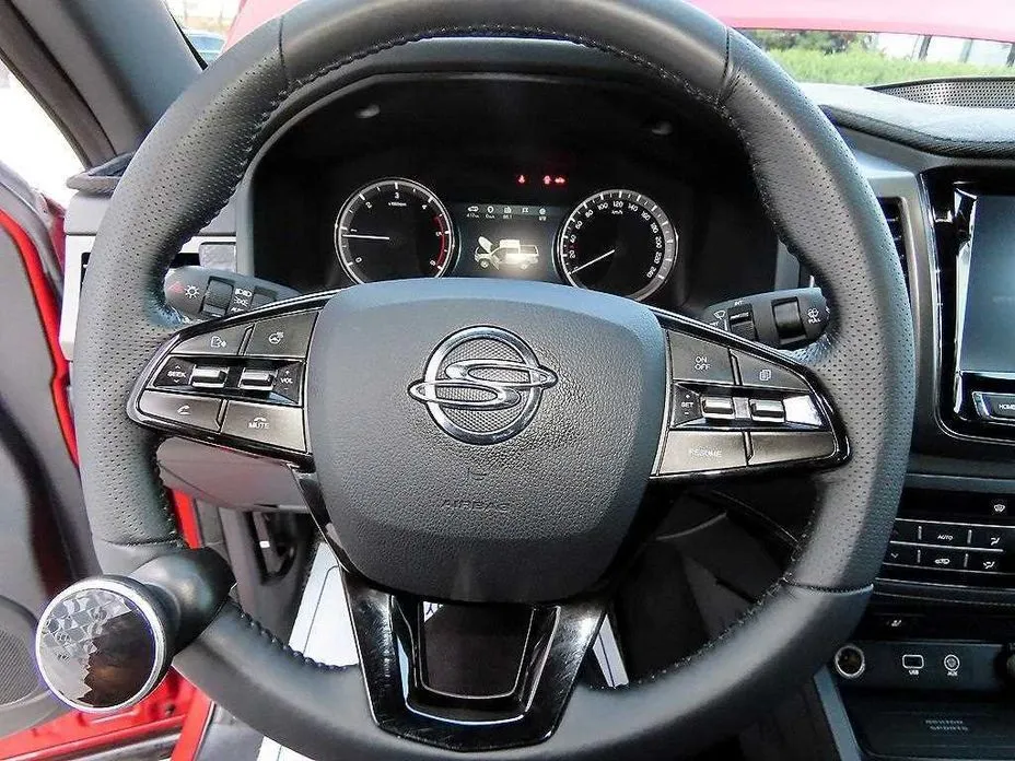 KG Mobility (Ssangyong) Rexton — фото 6