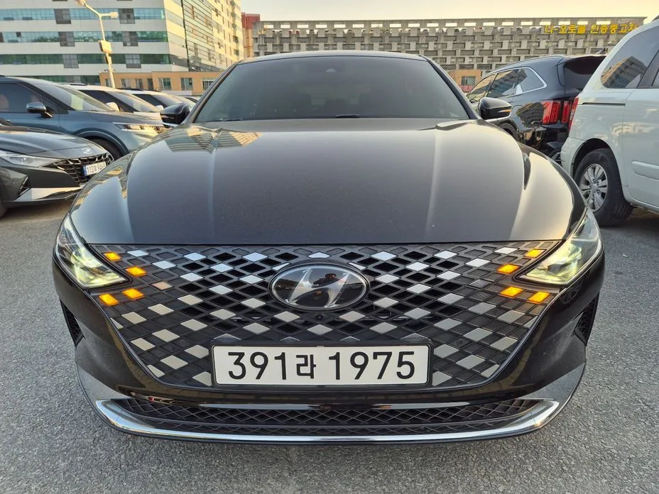 Hyundai Grandeur — фото 1