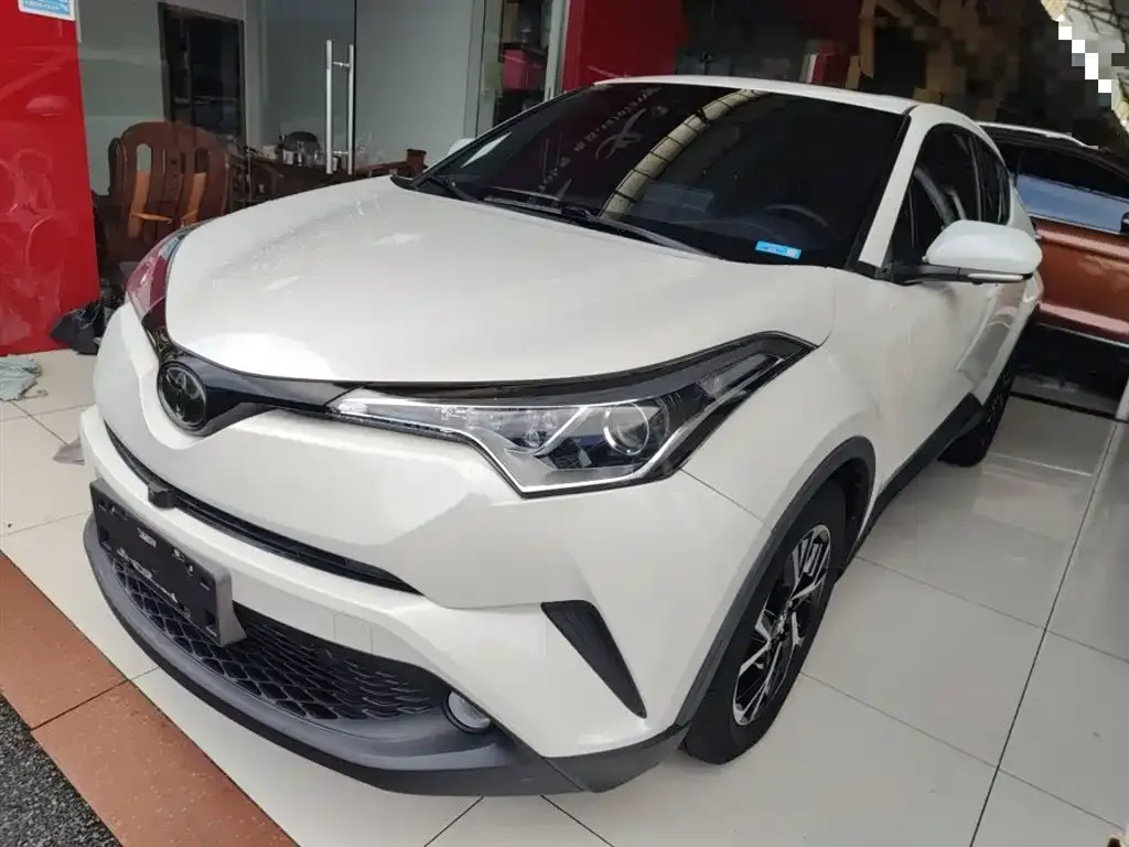 Toyota C-HR — фото 7