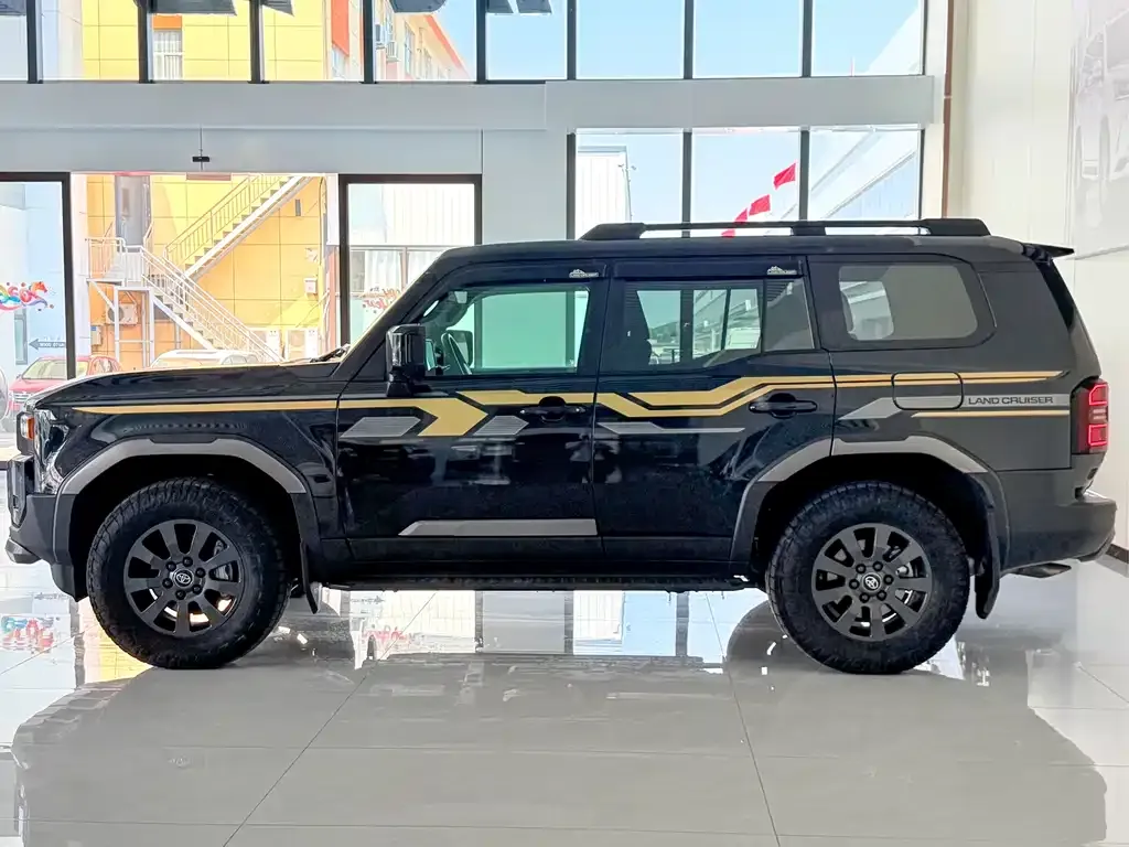 Toyota Prado 2024 из CN, фото 6