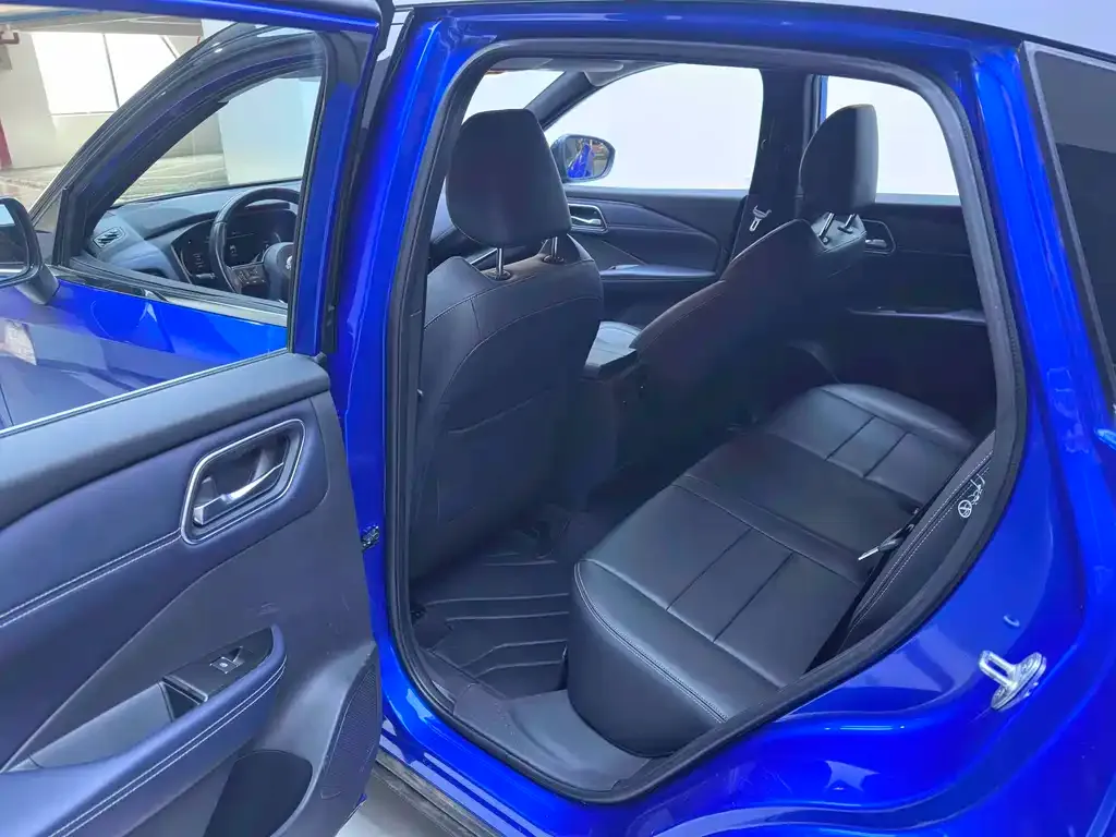 Nissan Qashqai — фото 8