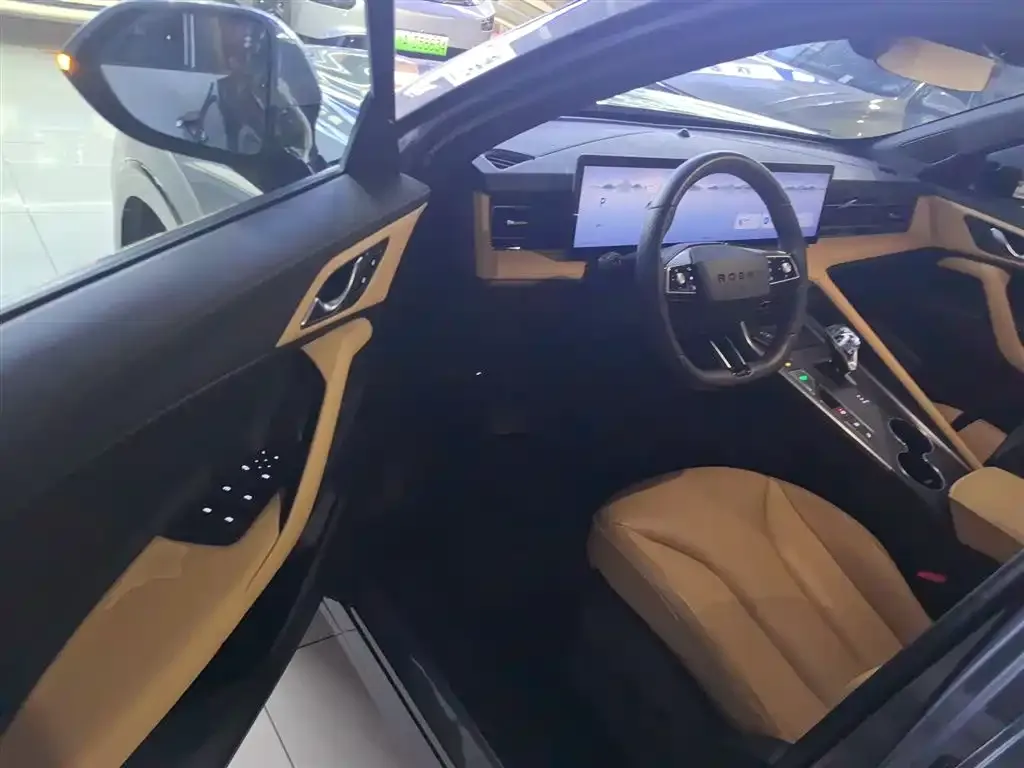 Roewe RX5 2025 из CN, фото 4