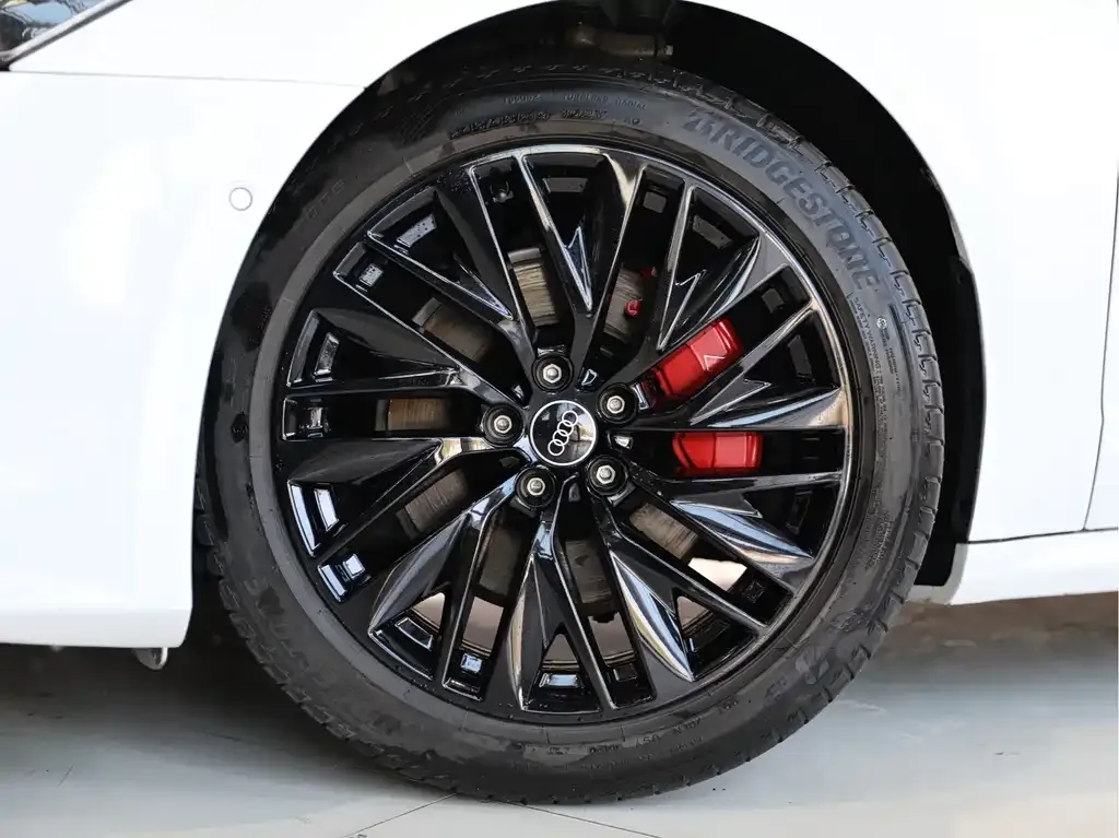 Audi A7 2021 из CN, фото 9