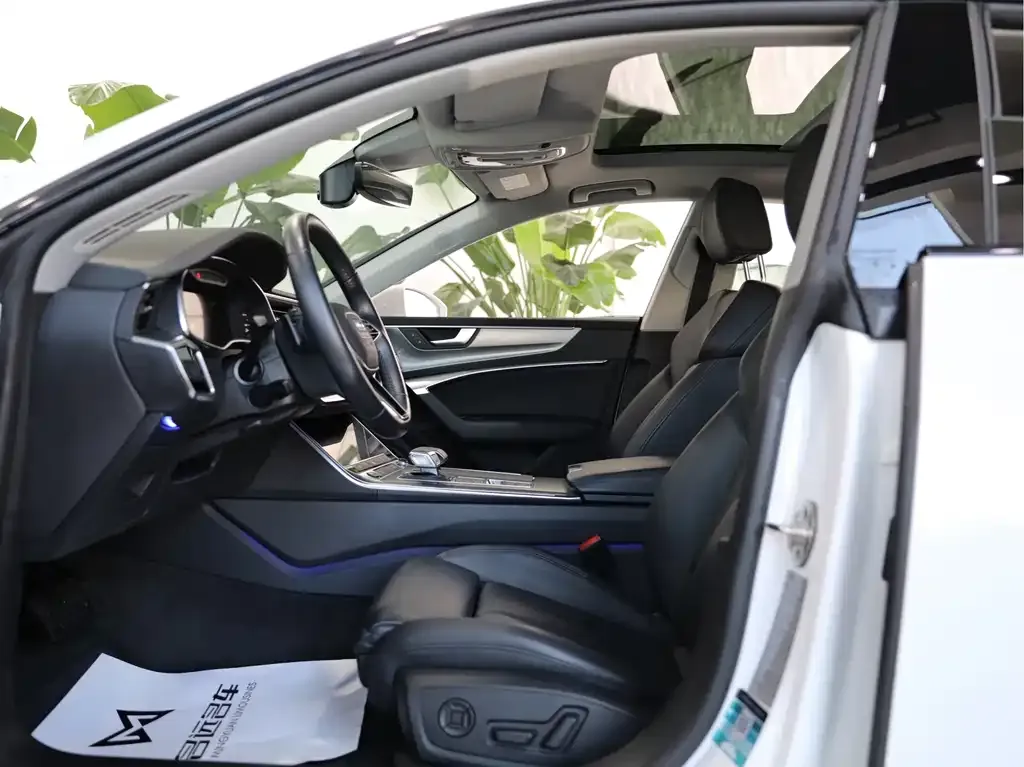 Audi A7 2021 из CN, фото 10