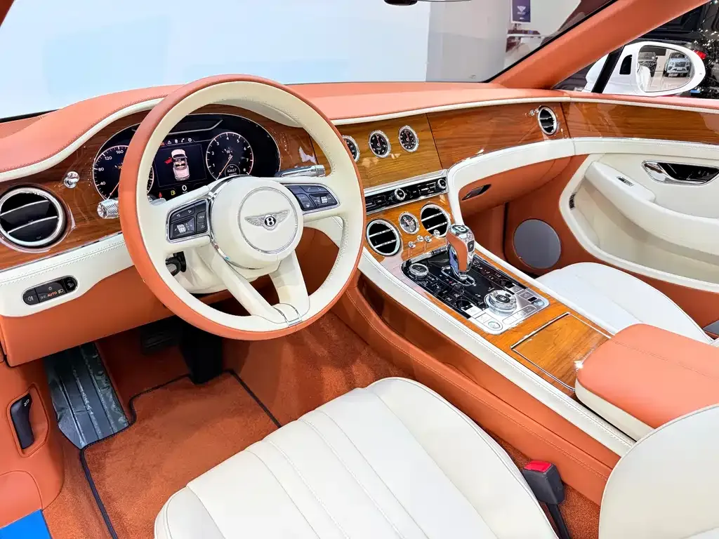 Bentley Continental 2021 из CN, фото 8