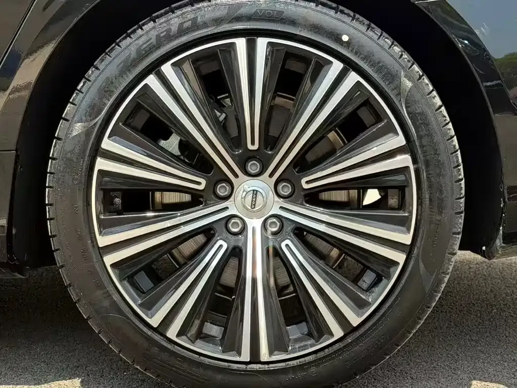 Volvo S90 — фото 10