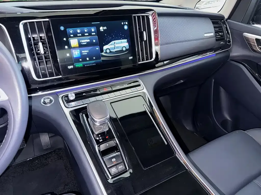 GAC Motor Trumpchi M8 — фото 8