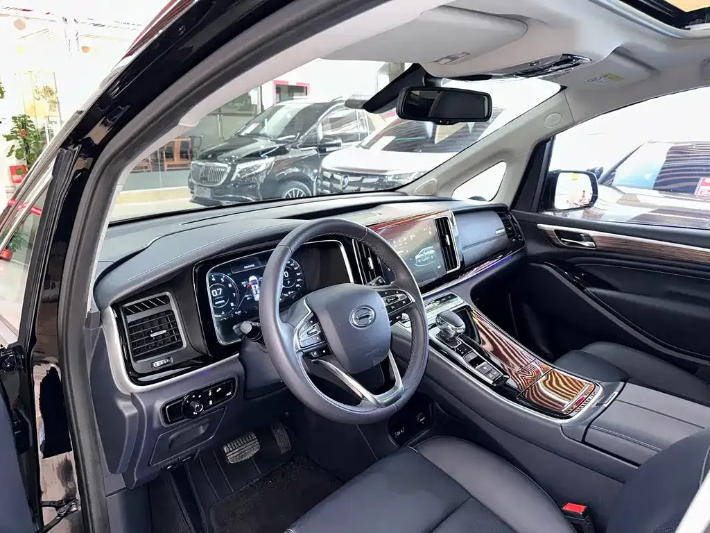 GAC Motor Trumpchi M8 — фото 2
