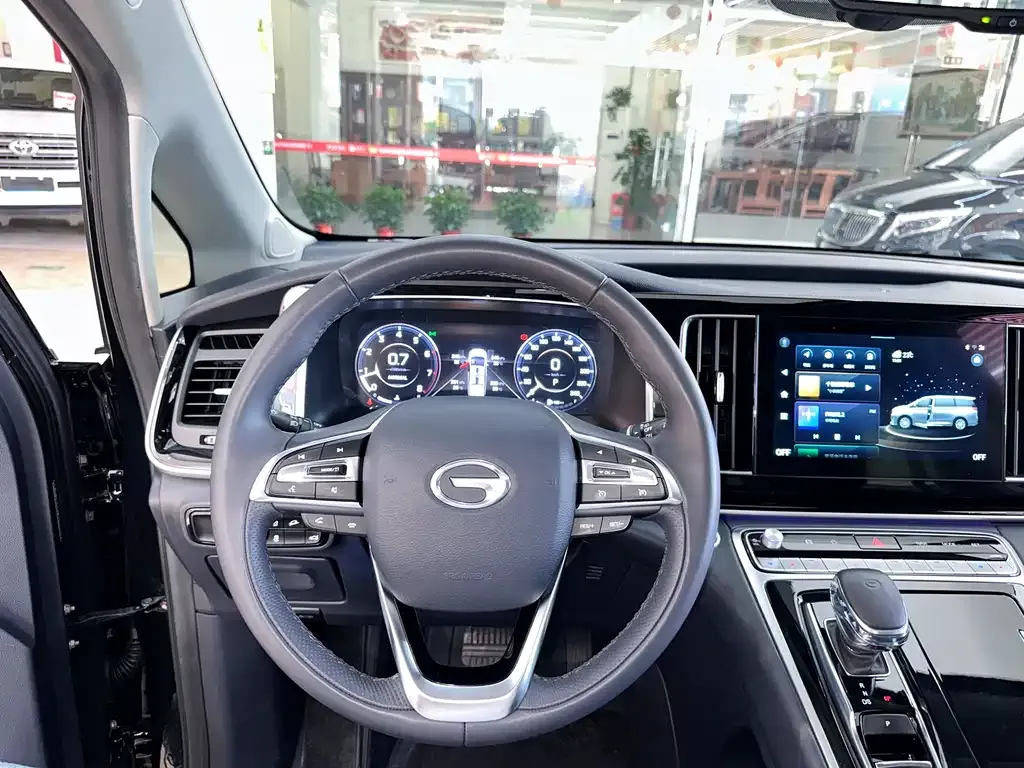 GAC Motor Trumpchi M8 — фото 10