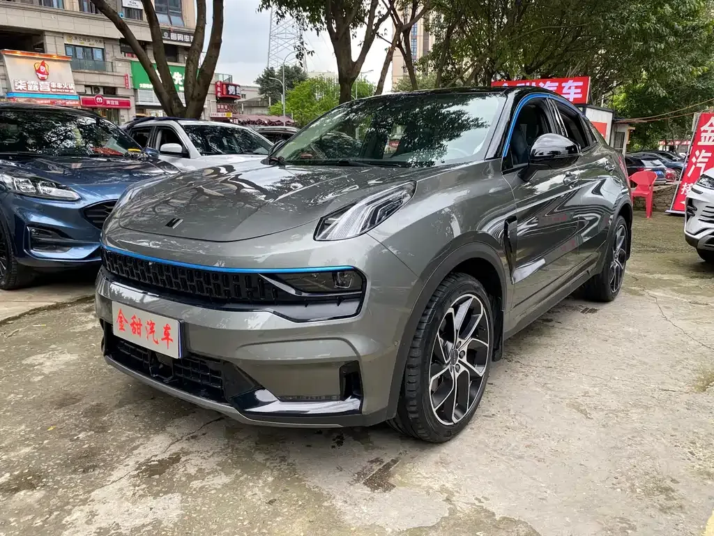 Lynk & Co 05