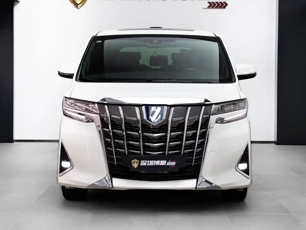Toyota Alphard — фото 8
