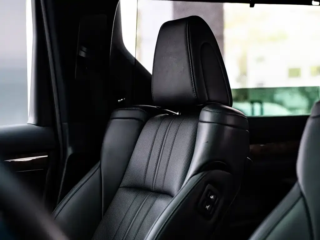 Toyota Alphard — фото 6