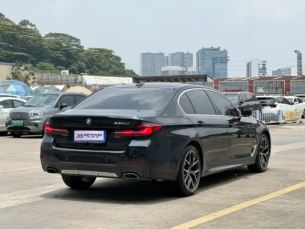 BMW 5 Series — фото 10