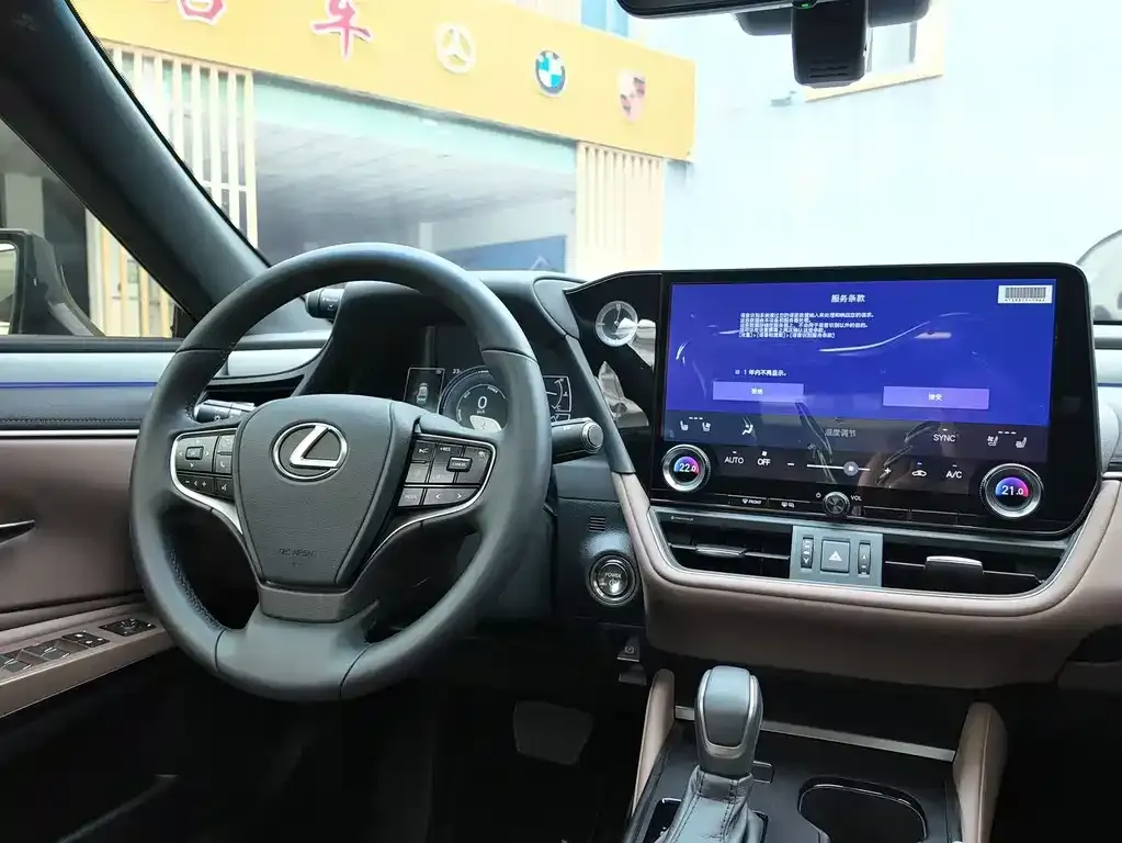 Lexus ES 2025 из CN, фото 4