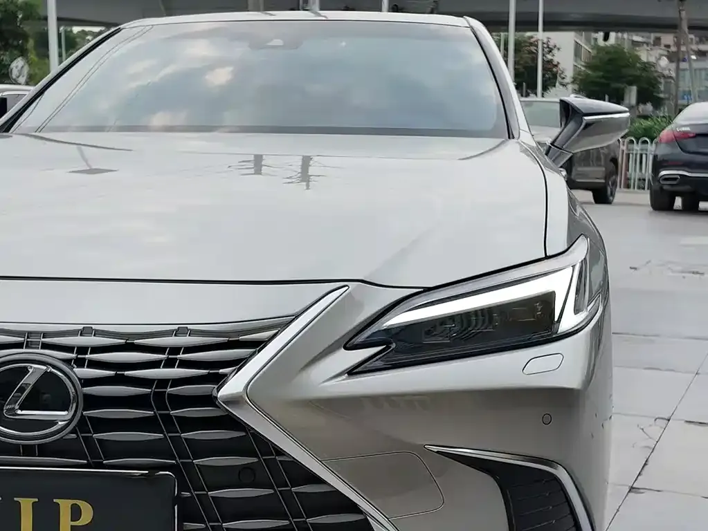 Lexus ES 2025 из CN, фото 9