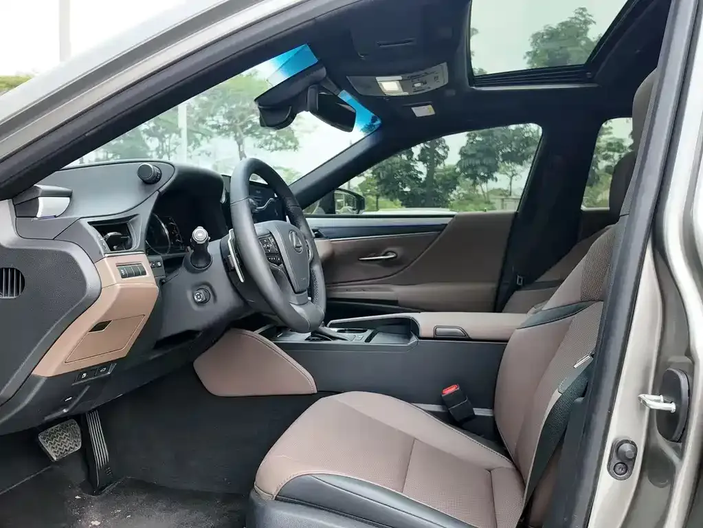 Lexus ES 2025 из CN, фото 7
