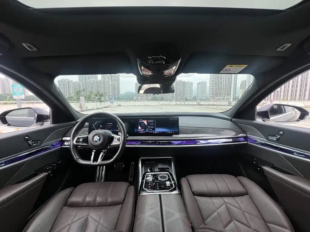 BMW 7 Series 2024 из CN, фото 2