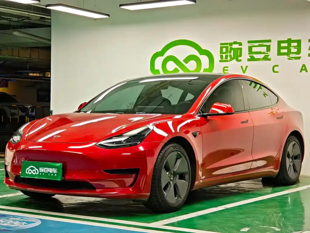 Tesla Model 3 — фото 10
