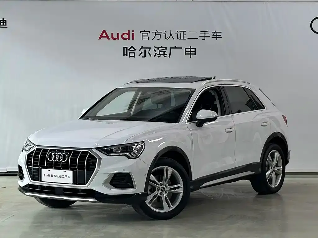 Audi Q3 — фото 1