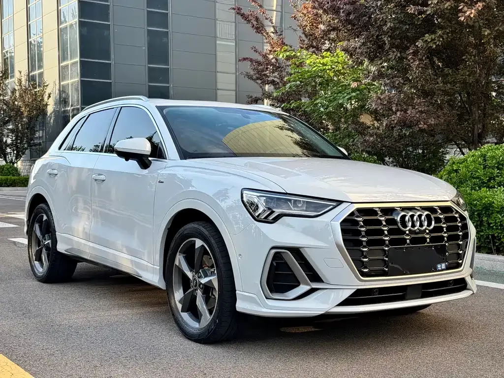 Audi Q3 — фото 8