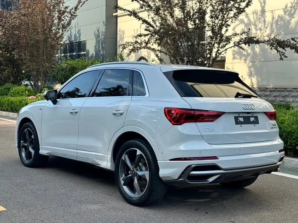 Audi Q3 — фото 9
