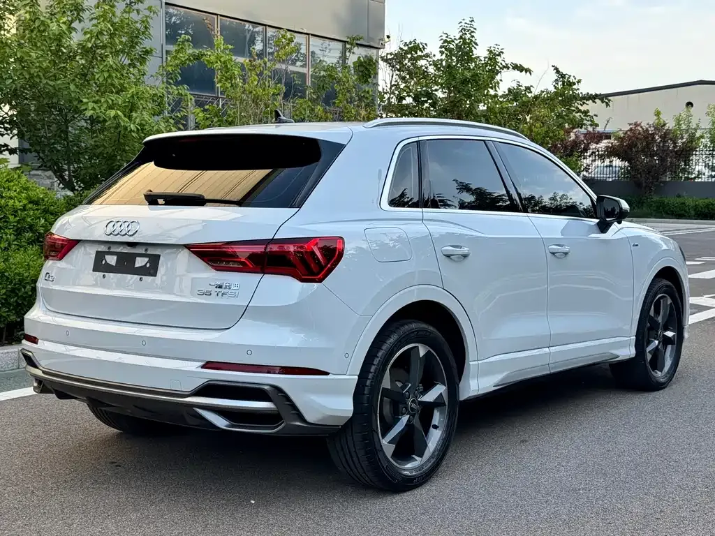Audi Q3 — фото 4