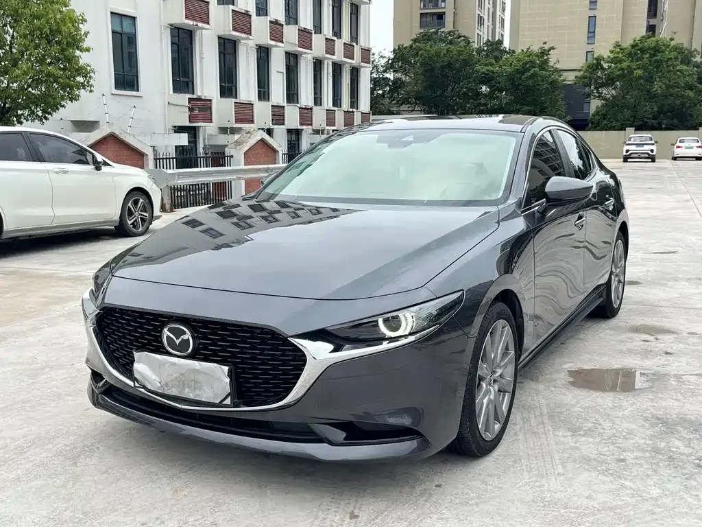 Mazda 3 Axela — фото 1