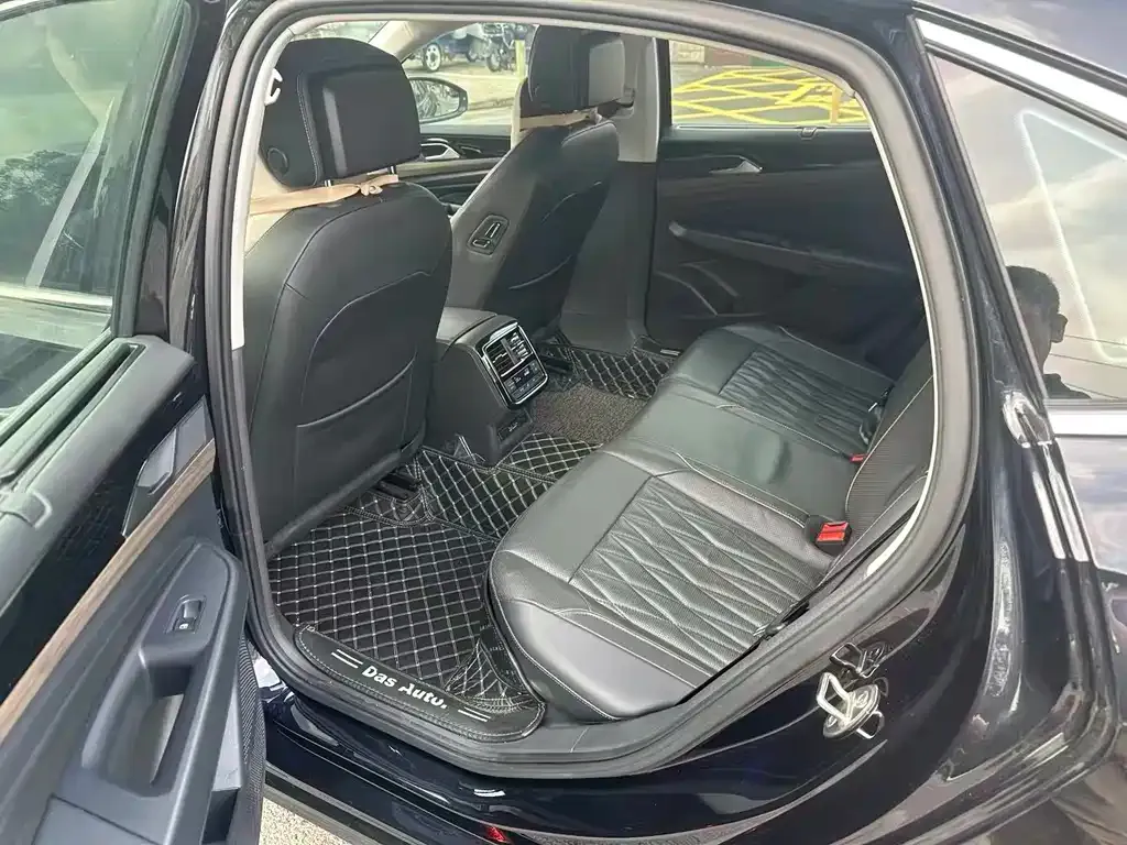Volkswagen Passat New Energy 2021 из CN, фото 3