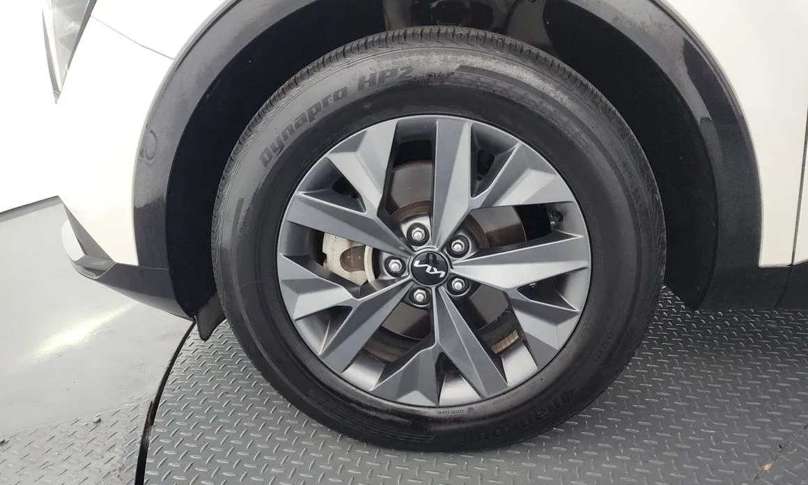 Kia Sportage — фото 9