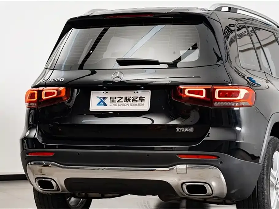 Mercedes-Benz GLB — фото 6