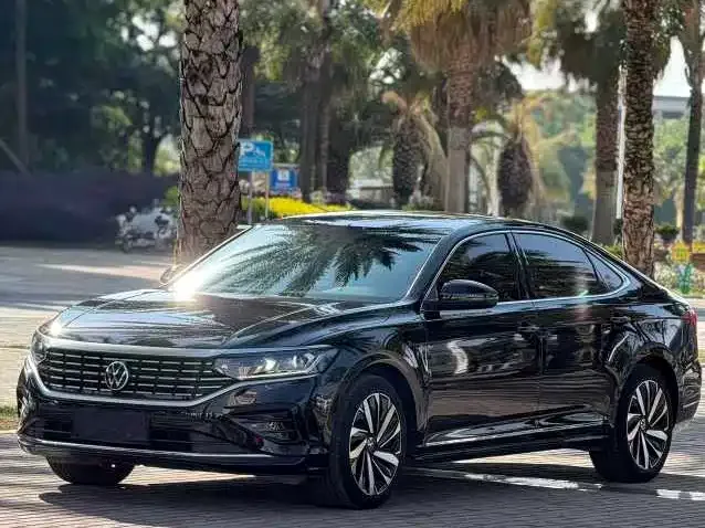 Volkswagen Passat — фото 1