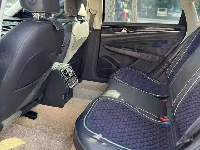 Volkswagen Passat — фото 3
