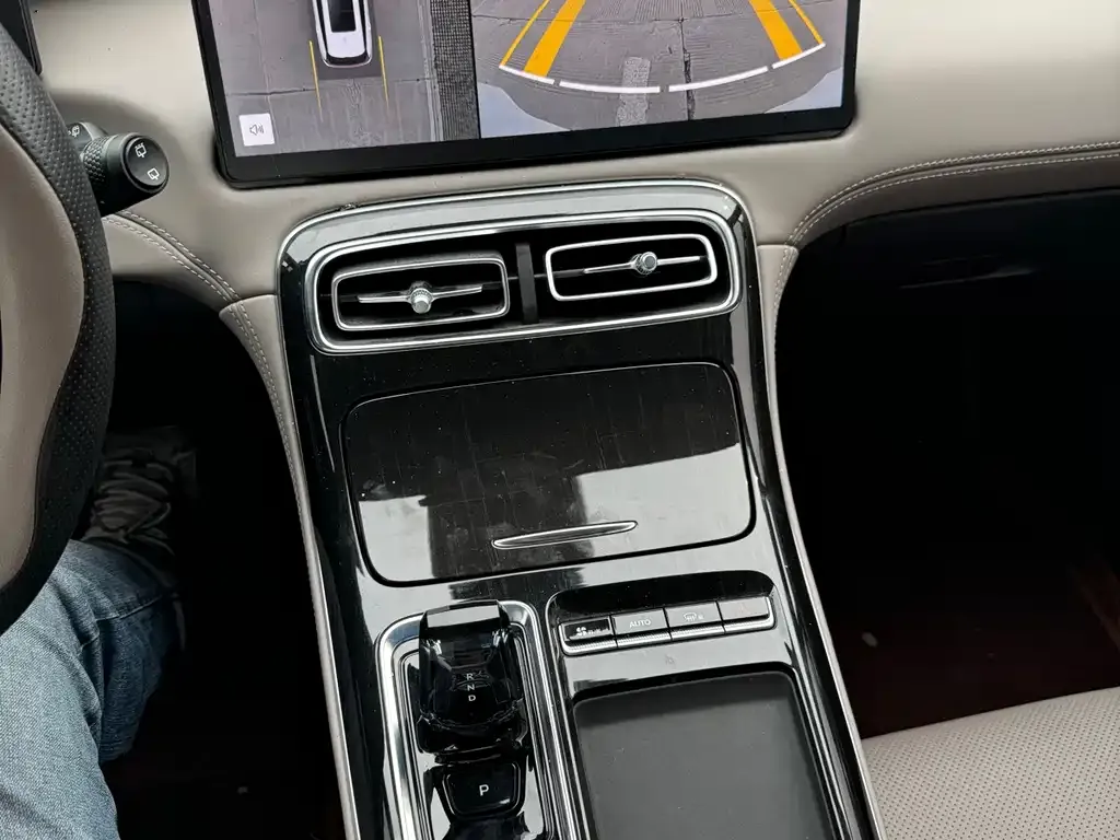 Geely Boyue L 2025 из CN, фото 10