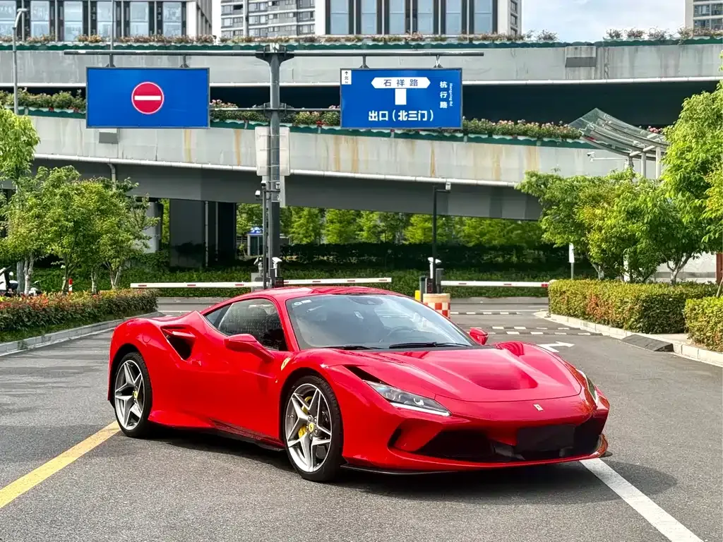 Ferrari F8 — фото 9