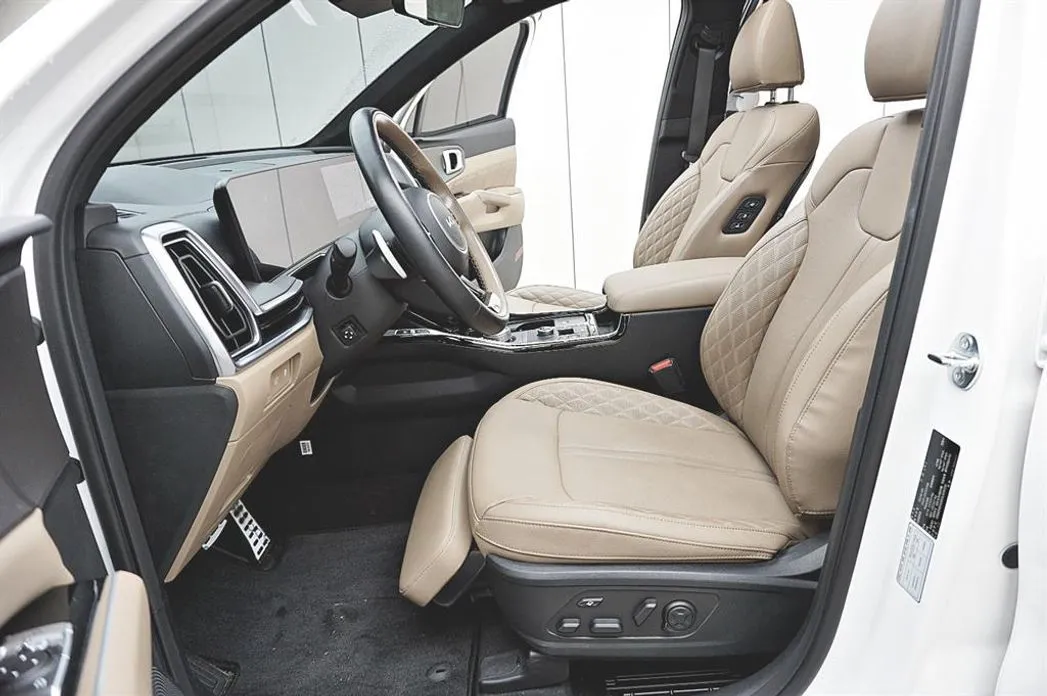 Kia Sorento — фото 6