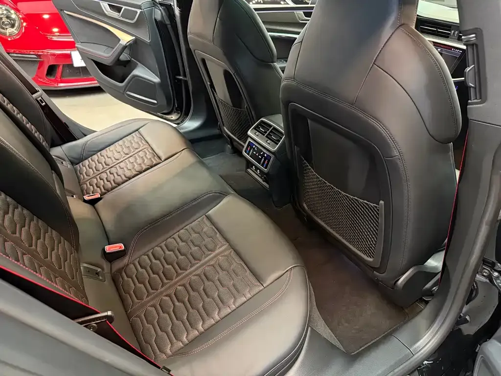 Audi RS 7 2024 из CN, фото 2