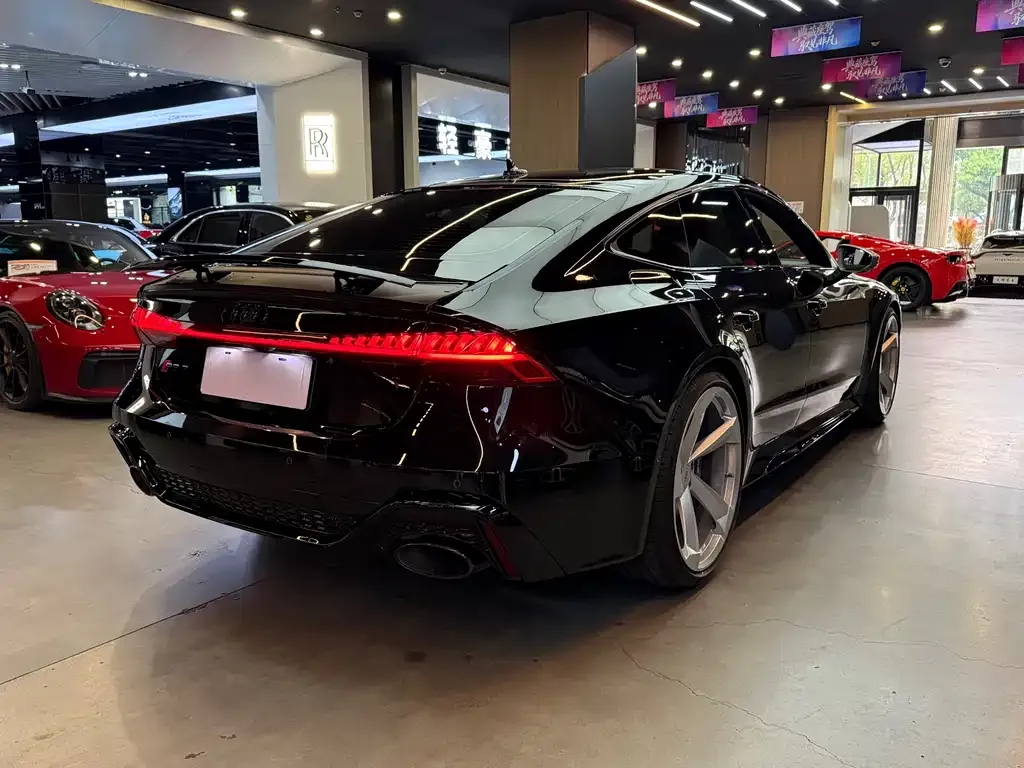 Audi RS 7 2024 из CN, фото 4