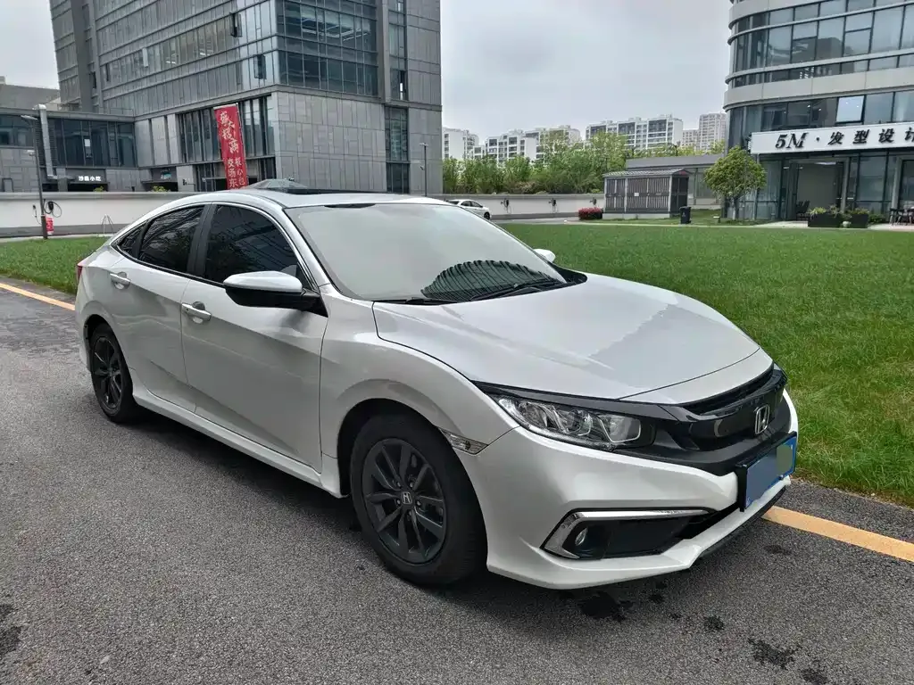 Honda Civic — фото 8