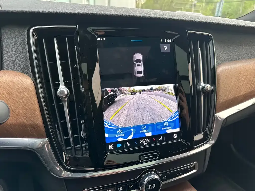 Volvo S90 — фото 10