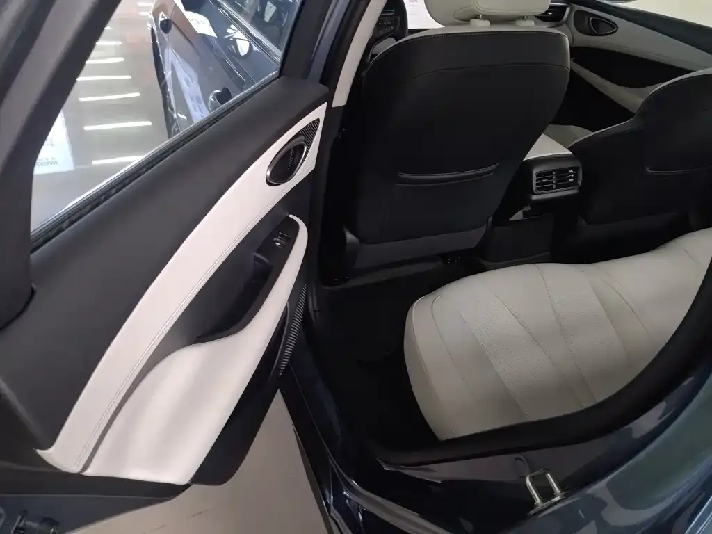 BYD Seal 05 DM-i 2025 из CN, фото 5