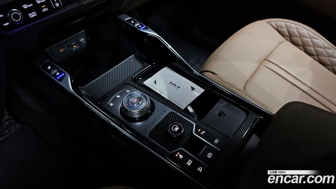 Kia Sorento — фото 10