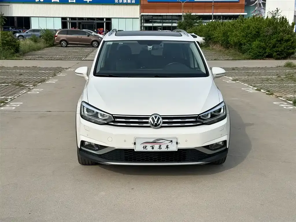 Volkswagen Touran 2021 из CN, фото 3