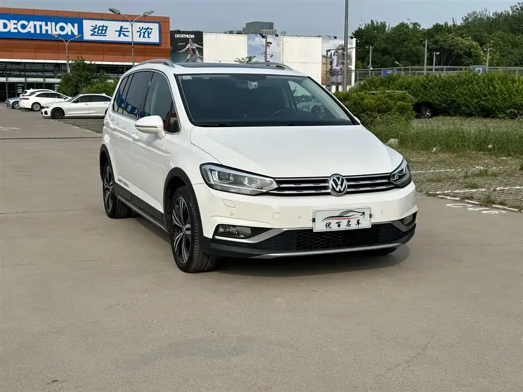 Volkswagen Touran 2021 из CN, фото 5