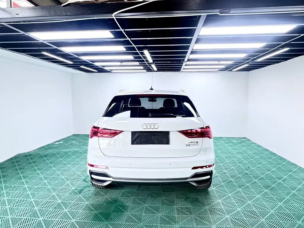 Audi Q3 — фото 8