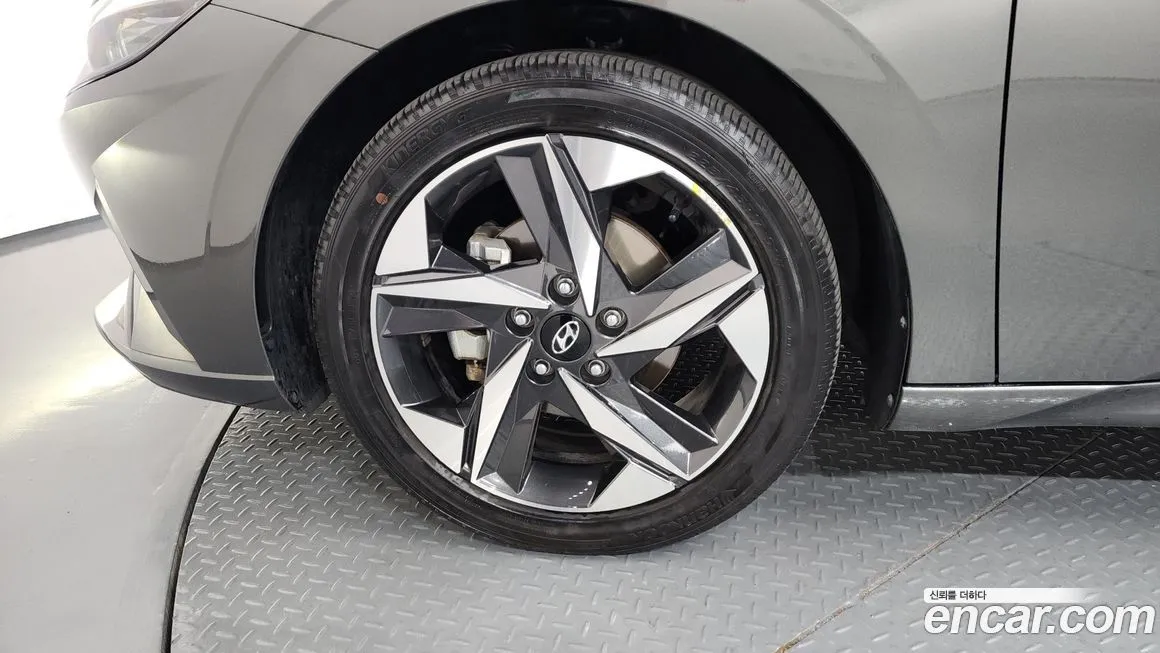 Hyundai AVANTE — фото 4