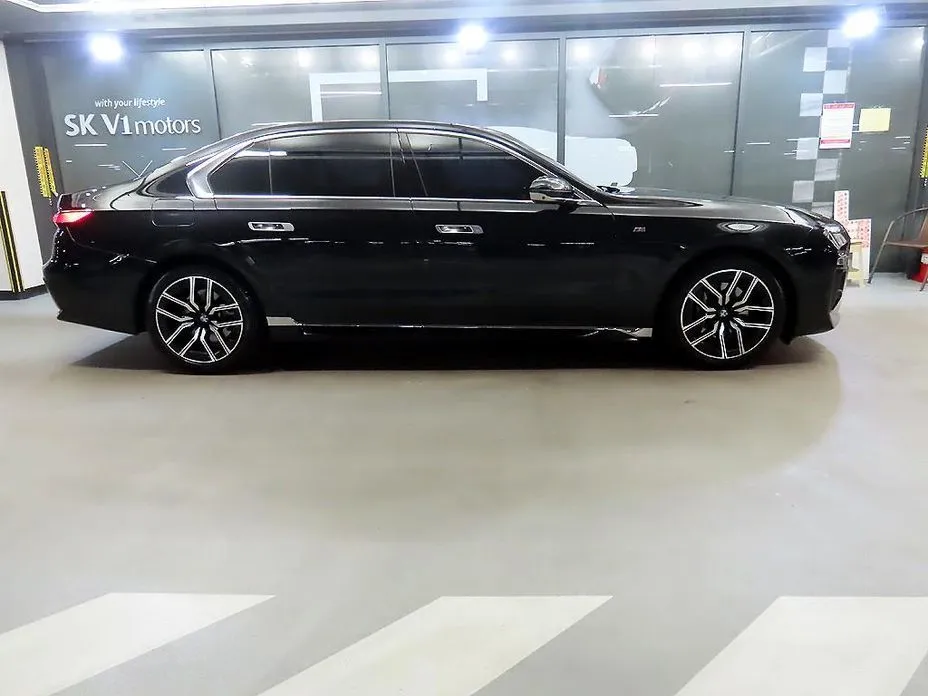 BMW 7-Series 2025 из KR, фото 5