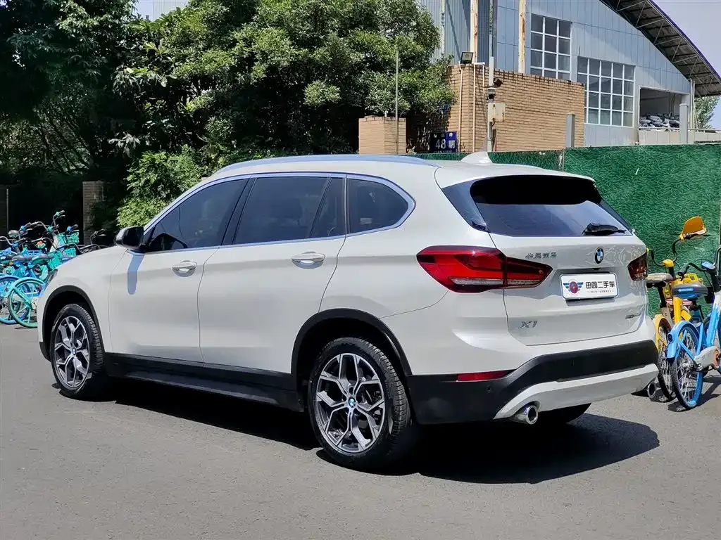 BMW X1 — фото 7